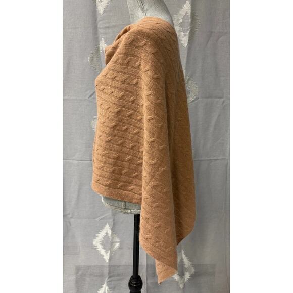 Claudia Nichole 100% Cashmere Cable Knit Poncho Wrap Topper Camel Tan One Size - Picture 5 of 7